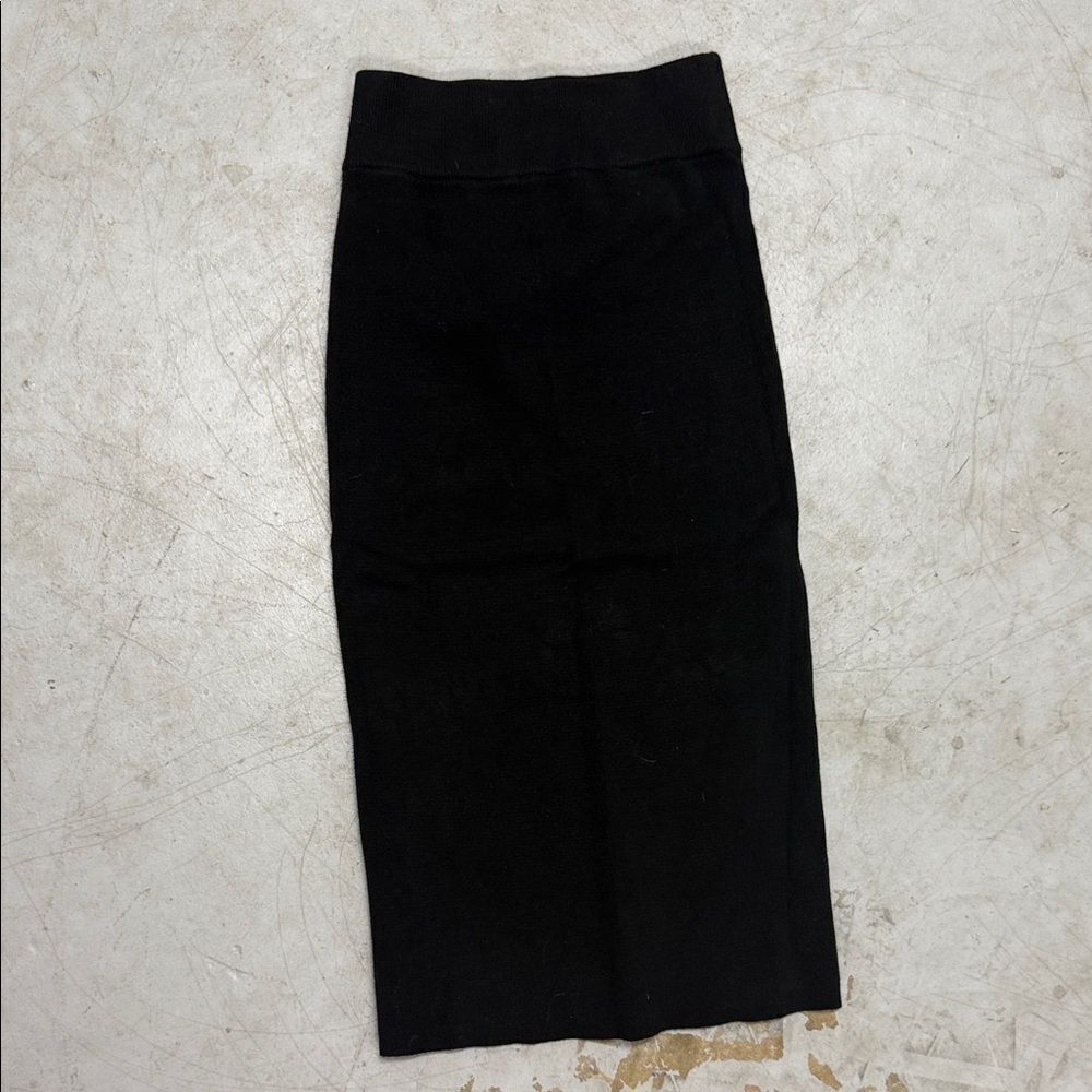 Elegant Black Pencil Skirt Knit NEVER WORN Size XS - Black Express Skirt